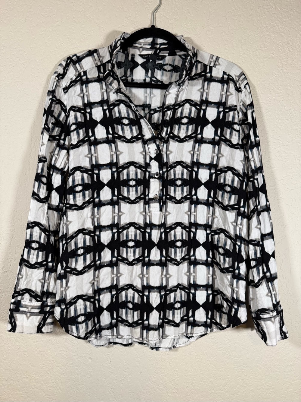 Rock & Republic Women Black White Geometric Patterned Button Front Blouse Medium - Picture 1 of 9